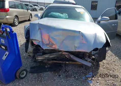 2008 Buick Lacrosse из США, поврежденный, VIN 2G4WD582381200352